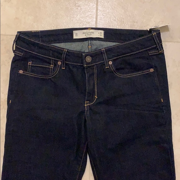 Brand New Abercrombie and Fitch Skinny Jeans 6R. - Picture 2 of 4
